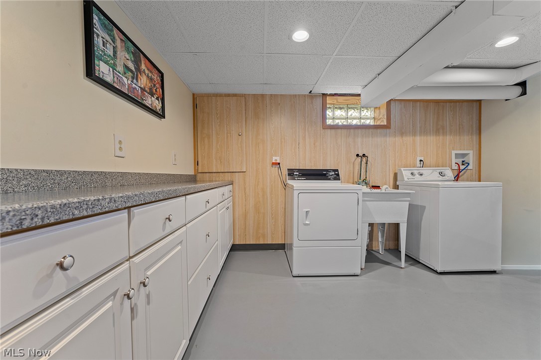 82 Ward Avenue New Middletown OH 44442