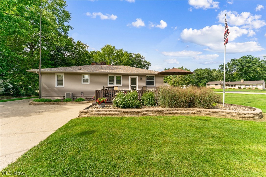 82 Ward Avenue New Middletown OH 44442