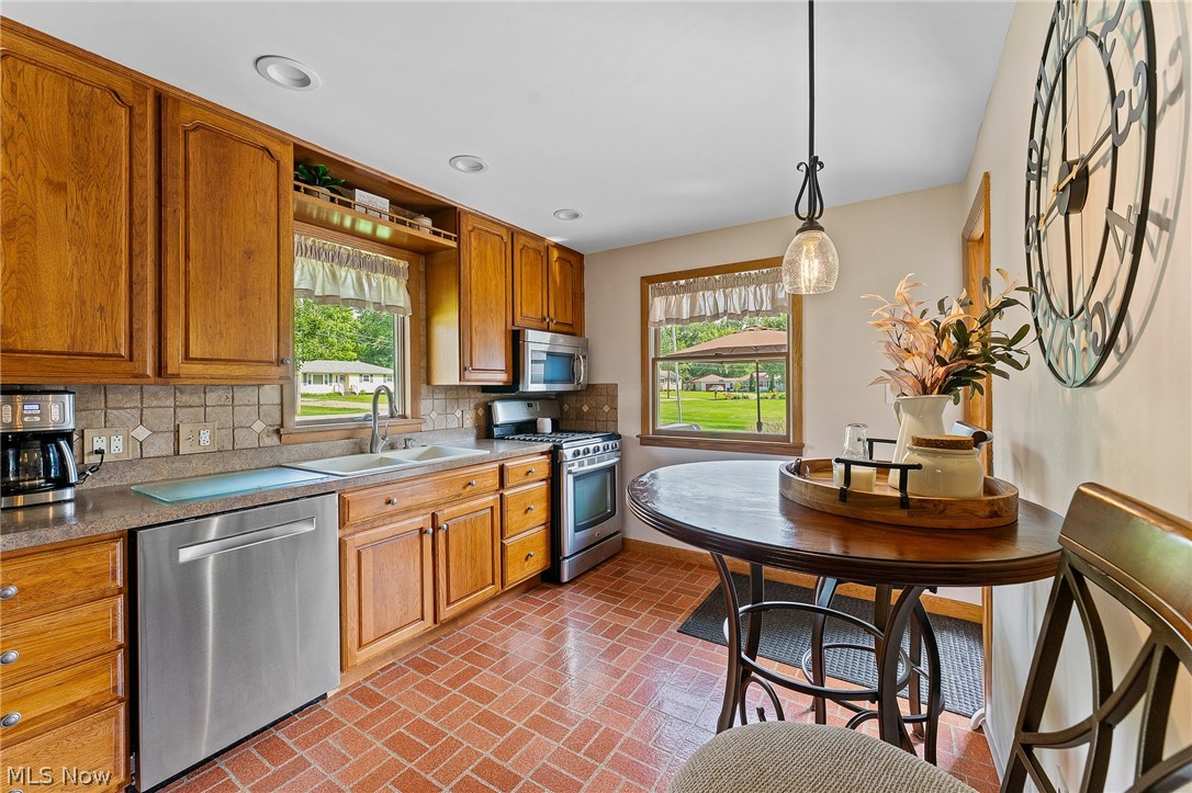 82 Ward Avenue New Middletown OH 44442
