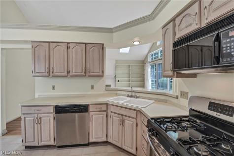 3674 Guilford Court Westlake OH 44145