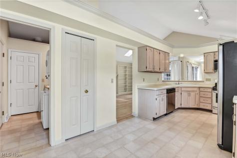 3674 Guilford Court Westlake OH 44145