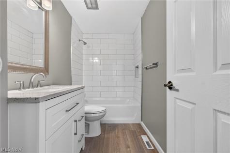 5009 Piccadilly Street SW Canton OH 44706