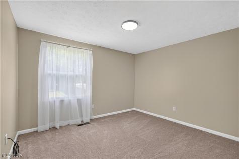5009 Piccadilly Street SW Canton OH 44706