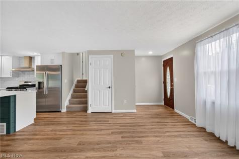 5009 Piccadilly Street SW Canton OH 44706