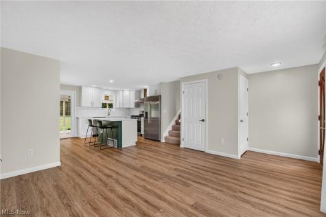 5009 Piccadilly Street SW Canton OH 44706