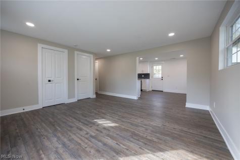 1923 Hillsdale Drive Twinsburg OH 44087