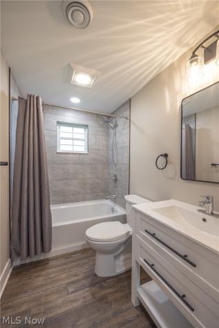 1923 Hillsdale Drive Twinsburg OH 44087