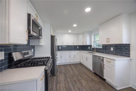 1923 Hillsdale Drive Twinsburg OH 44087