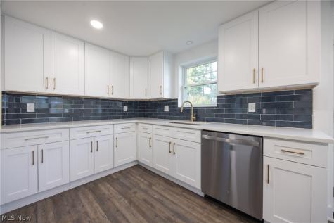 1923 Hillsdale Drive Twinsburg OH 44087