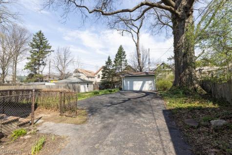 3115 Essex Road Cleveland Heights OH 44118