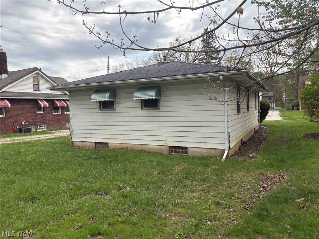 860 Mercer Avenue Akron OH 44320