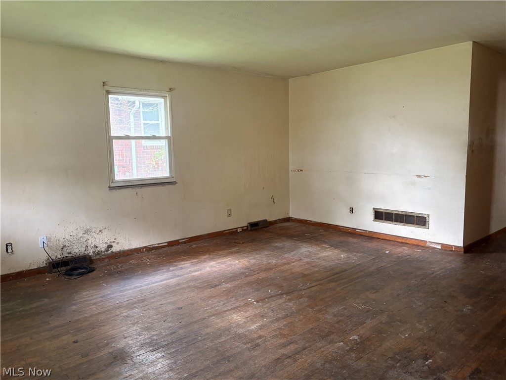 860 Mercer Avenue Akron OH 44320