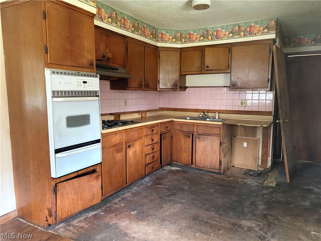 860 Mercer Avenue Akron OH 44320