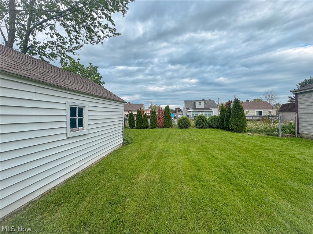 221 Parkgate Avenue Youngstown OH 44515
