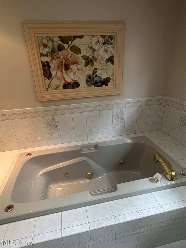 8536 Cherry Hill Place Youngstown OH 44514