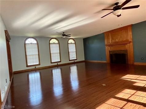 8536 Cherry Hill Place Youngstown OH 44514