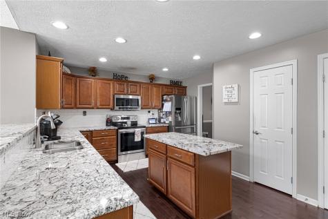 3228 Burnham Drive Brunswick OH 44212