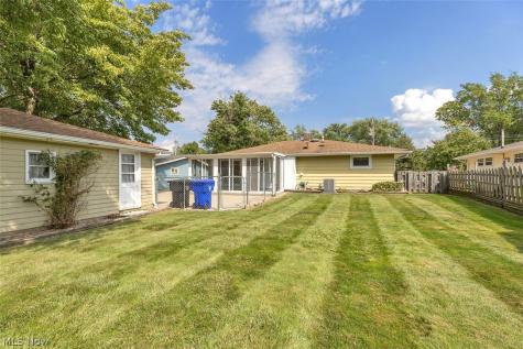 6556 Christene Boulevard Brook Park OH 44142