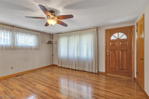 6556 Christene Boulevard Brook Park OH 44142