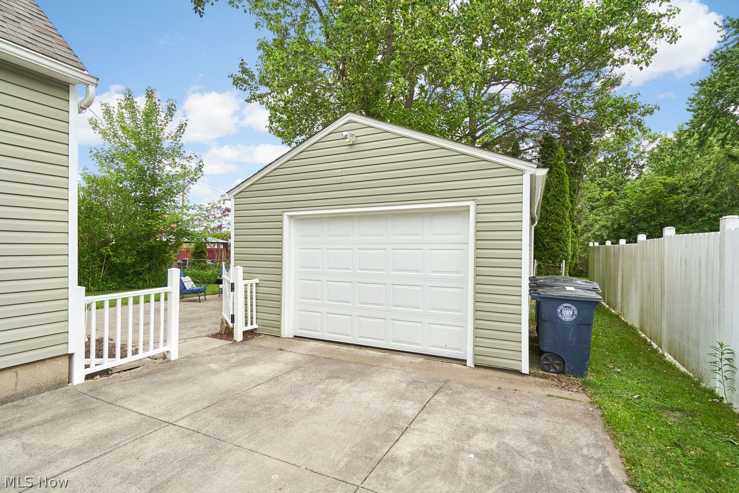 1596 Fairfax Road Akron OH 44313