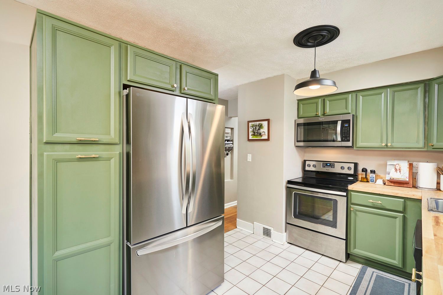 1596 Fairfax Road Akron OH 44313
