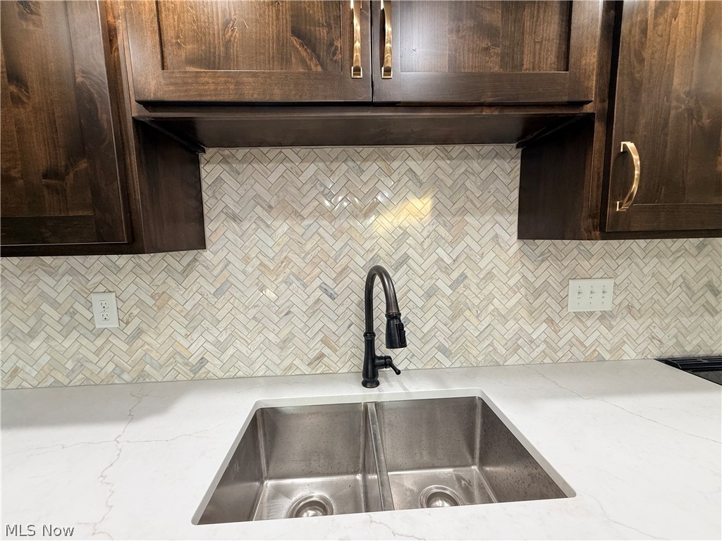 7925 Lakeview Drive SW Carrollton OH 44615