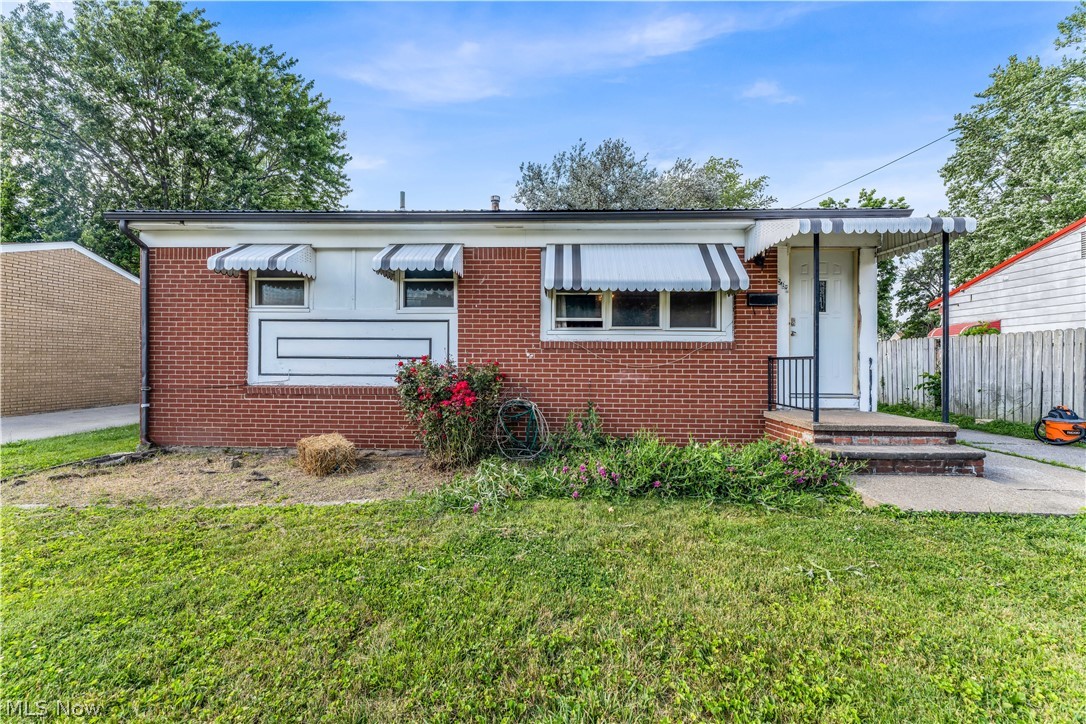 567 Walnut Street Elyria OH 44035
