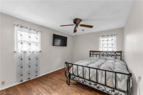 567 Walnut Street Elyria OH 44035