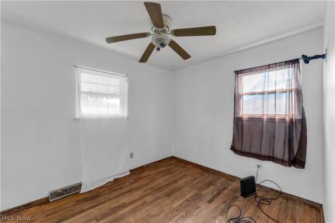 567 Walnut Street Elyria OH 44035