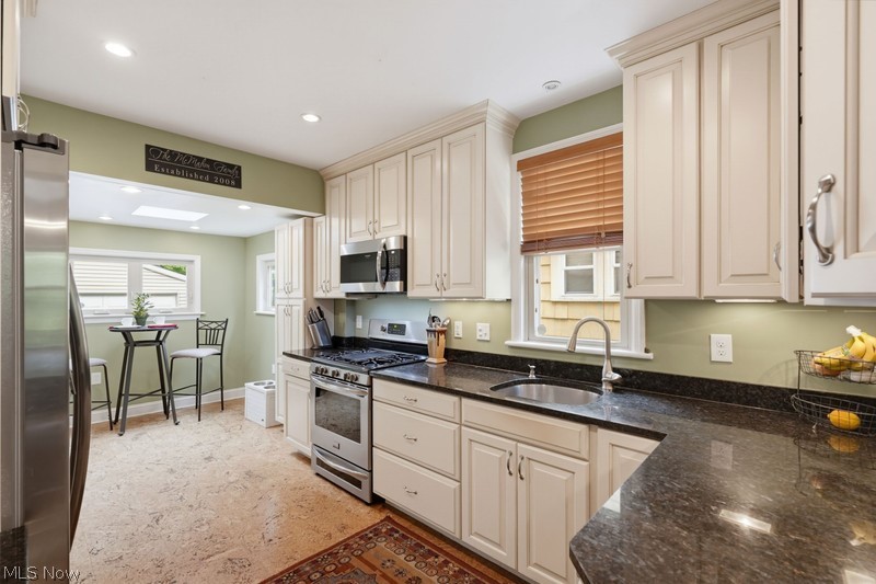 2241 Maplewood Road Cleveland Heights OH 44118