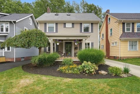 2241 Maplewood Road Cleveland Heights OH 44118