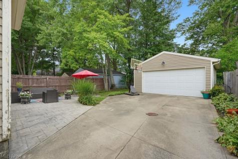 2241 Maplewood Road Cleveland Heights OH 44118
