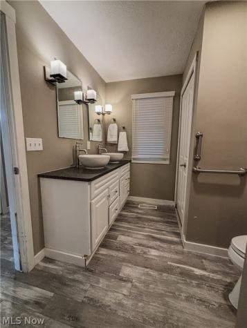 181 Sunset Road Avon Lake OH 44012