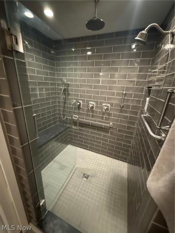 181 Sunset Road Avon Lake OH 44012