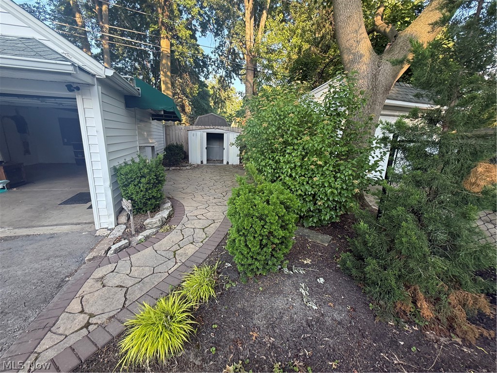 181 Sunset Road Avon Lake OH 44012