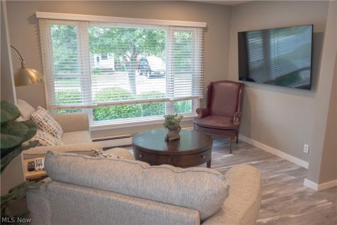 181 Sunset Road Avon Lake OH 44012