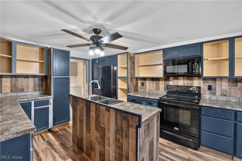 2850 Lincoln Way NW Massillon OH 44647