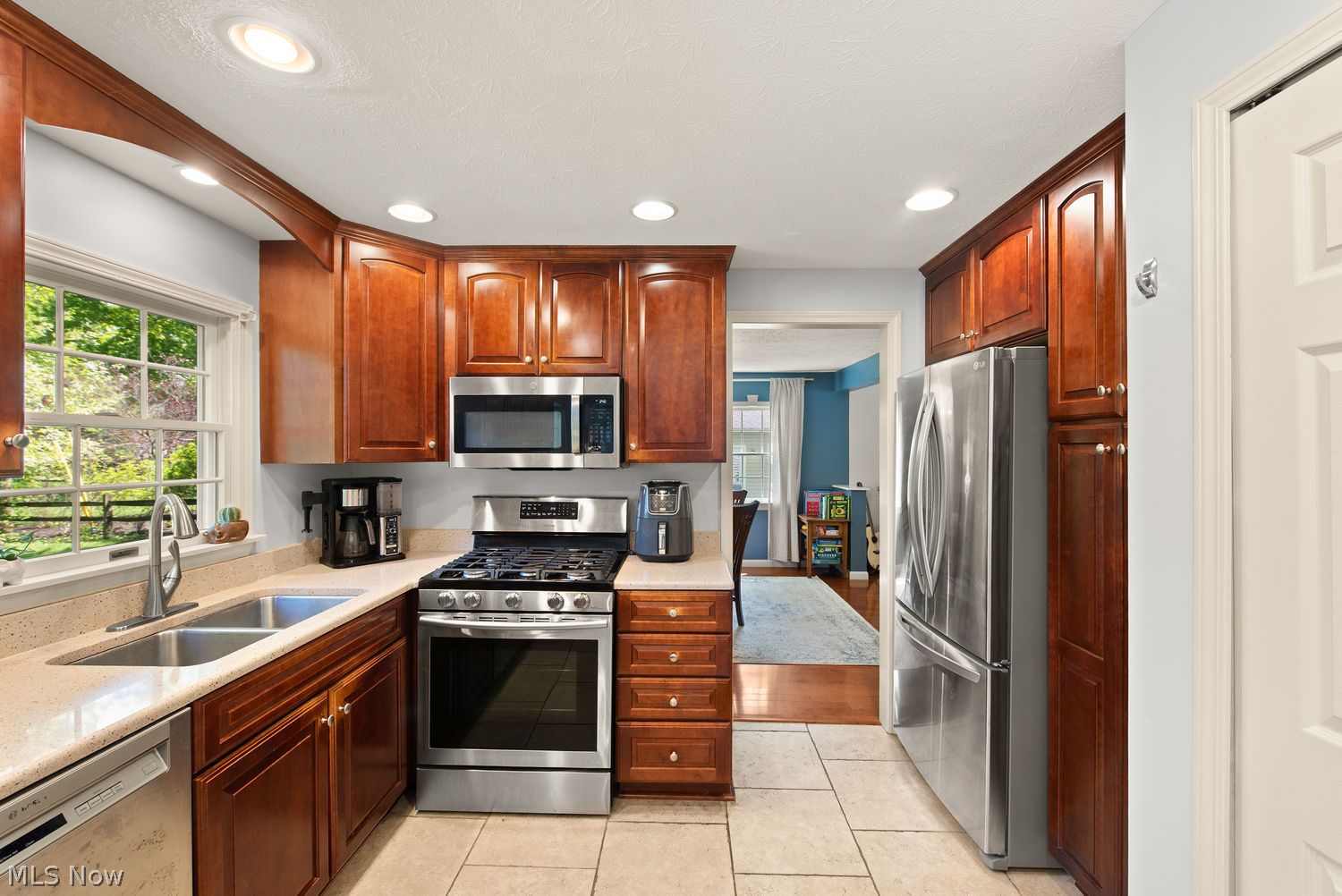 387 Hurst Drive Bay Village OH 44140