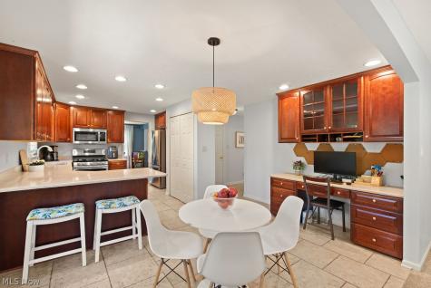387 Hurst Drive Bay Village OH 44140