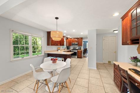 387 Hurst Drive Bay Village OH 44140