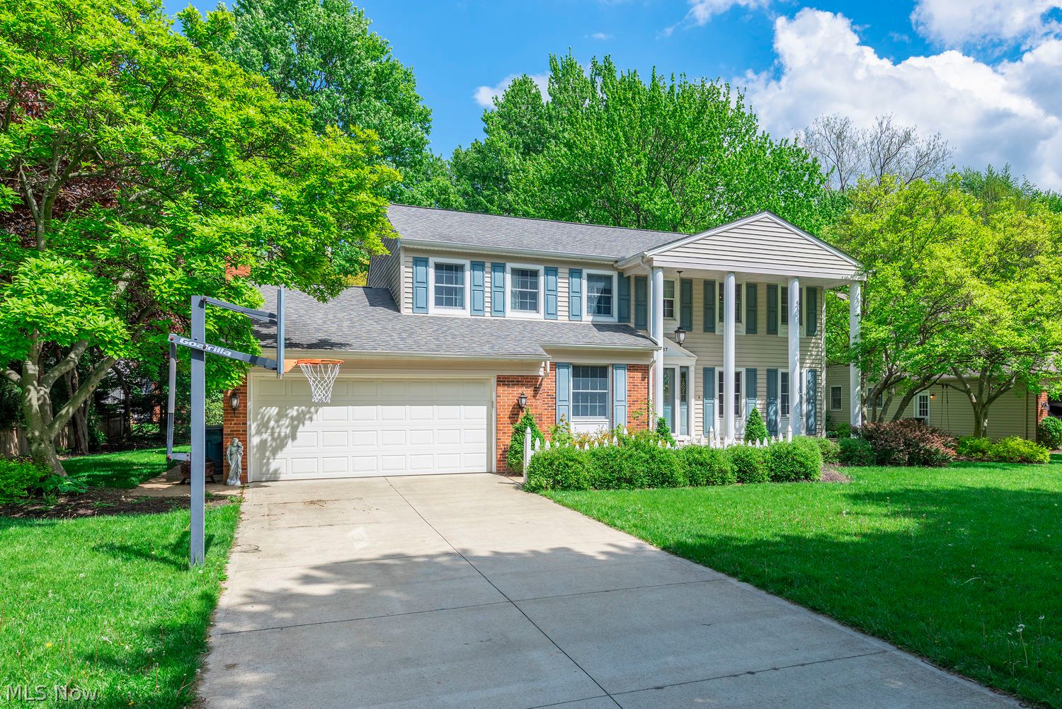 387 Hurst Drive Bay Village OH 44140