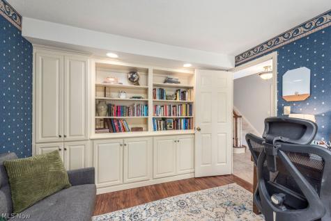387 Hurst Drive Bay Village OH 44140