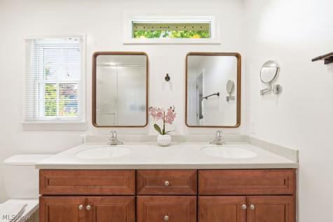387 Hurst Drive Bay Village OH 44140