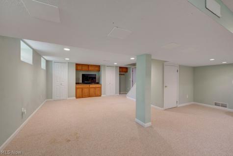 387 Hurst Drive Bay Village OH 44140