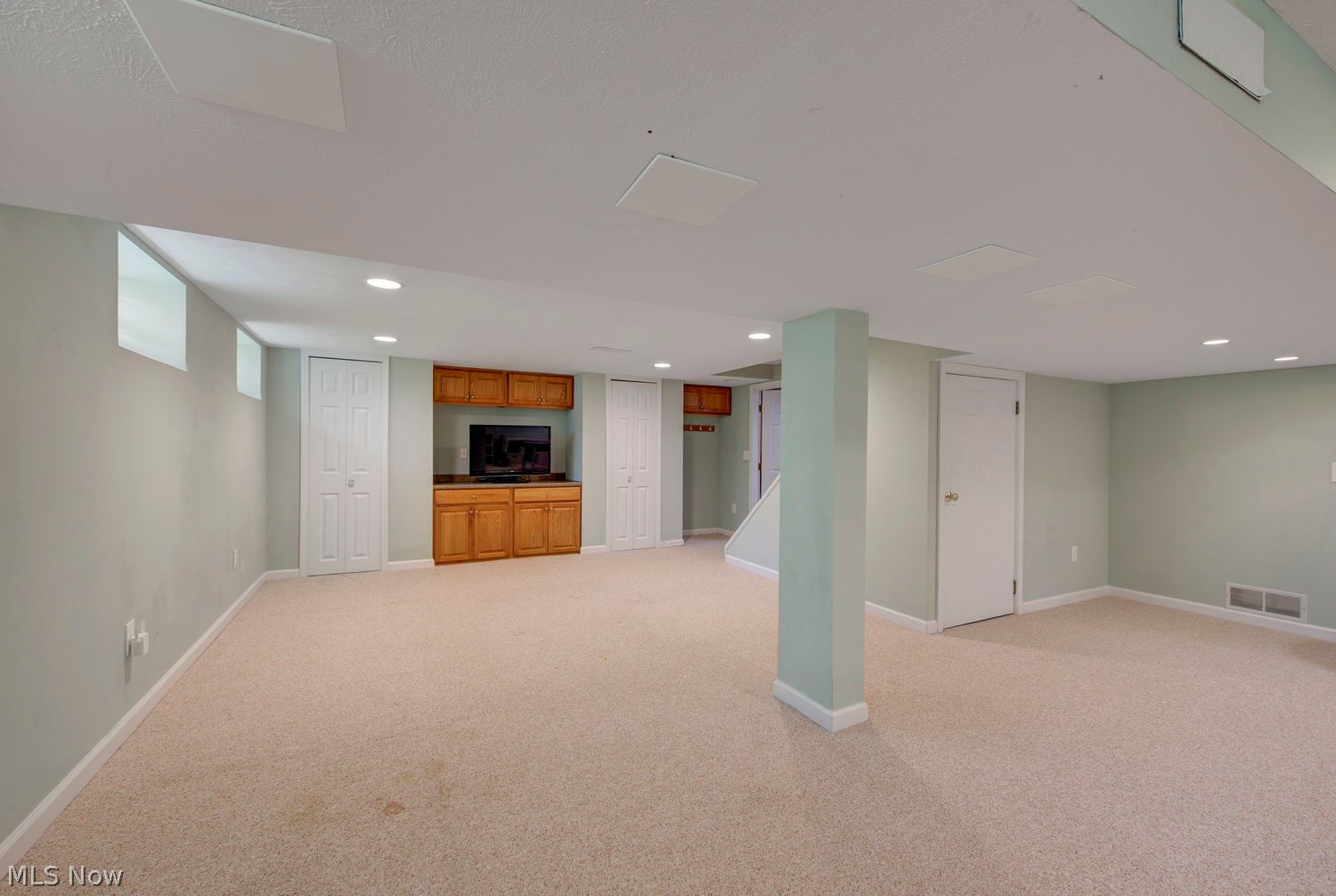 387 Hurst Drive Bay Village OH 44140