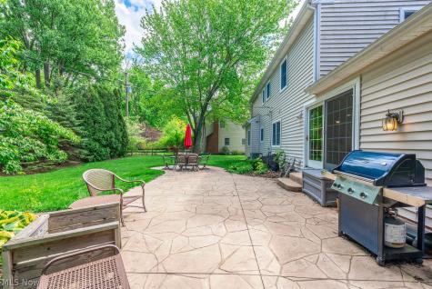387 Hurst Drive Bay Village OH 44140