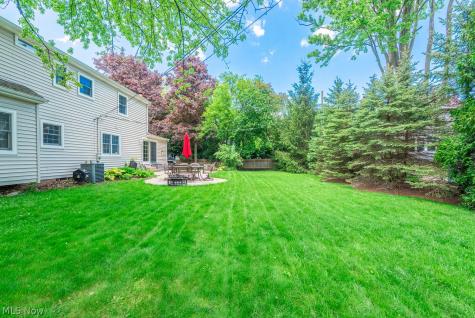 387 Hurst Drive Bay Village OH 44140