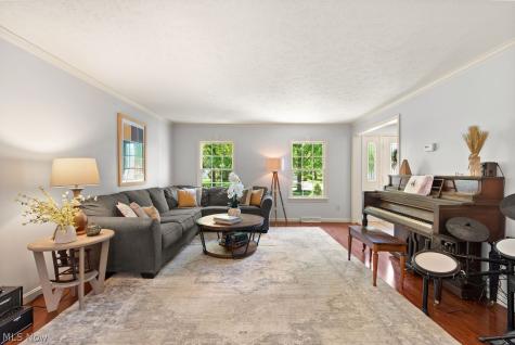 387 Hurst Drive Bay Village OH 44140