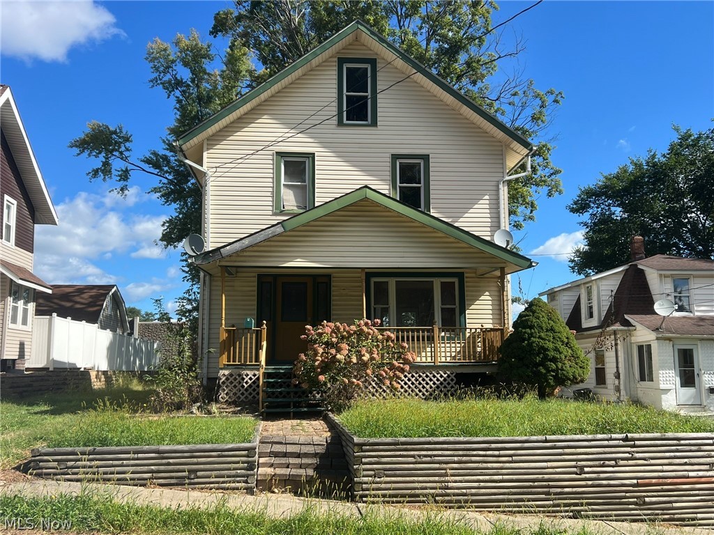 107 Elmwood Avenue Barberton OH 44203