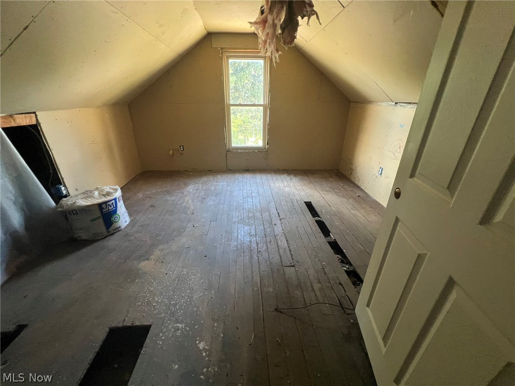 107 Elmwood Avenue Barberton OH 44203